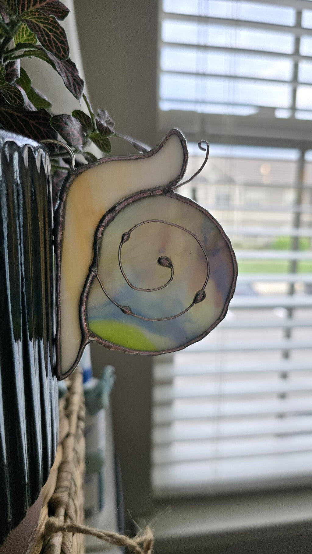 Handcrafted Stained Glass Snail Plant Charm for Indoor Plant Pot - pastel/orange